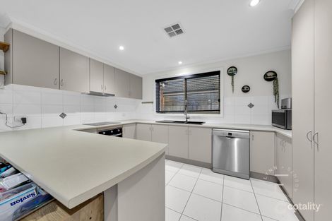 Property photo of 4 Barnes Way Koo Wee Rup VIC 3981