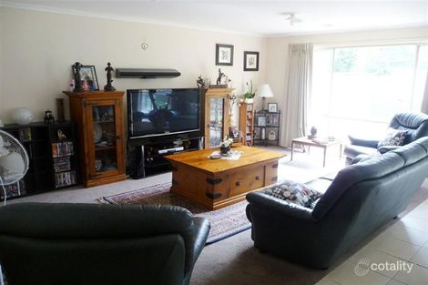 Property photo of 20 Palm Square Drouin VIC 3818