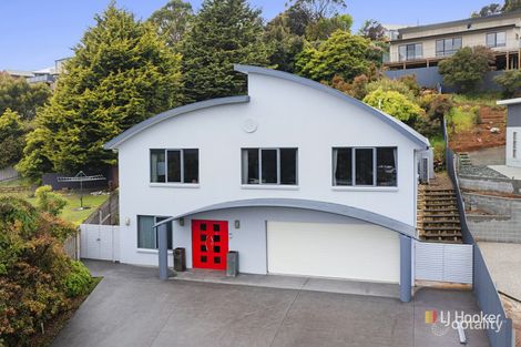 Property photo of 2 Tatiana Close Devonport TAS 7310