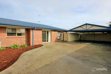 Property photo of 2/15 Daffodil Street Wendouree VIC 3355