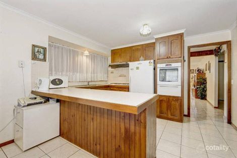 Property photo of 11 Aster Close Meadow Heights VIC 3048