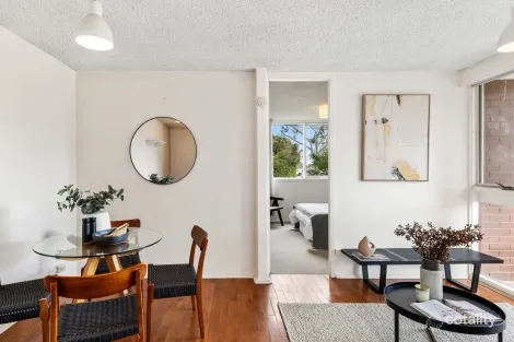 Property photo of 2/136 Park Street St Kilda West VIC 3182