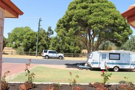 Property photo of 29 Bedingfeld Road Pinjarra WA 6208