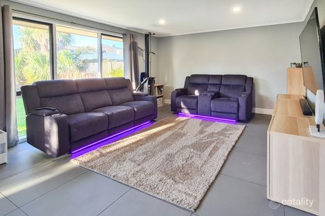 Property photo of 9 Landon Place Carrum Downs VIC 3201