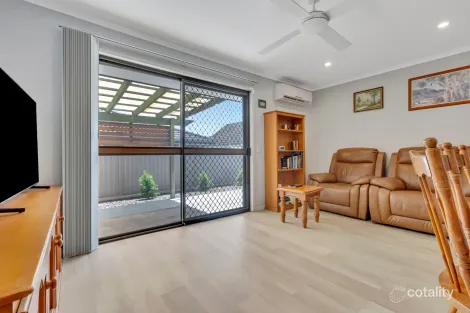 Property photo of 2/55 Government Road Labrador QLD 4215