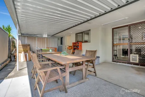 Property photo of 2/55 Government Road Labrador QLD 4215