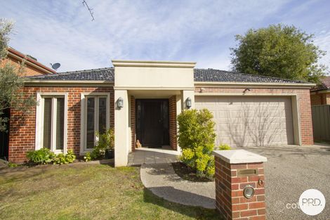 6 St Michaels Pl, Lake Gardens, VIC 3355