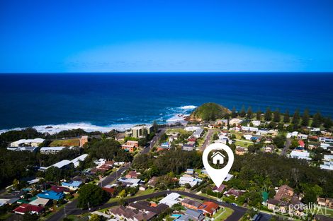 Property photo of 10 Sunnyside Crescent Port Macquarie NSW 2444