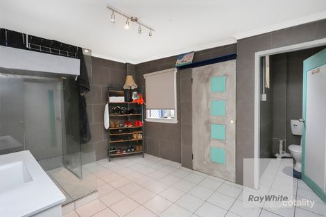 Property photo of 13 Windermere Crescent Gladstone Park VIC 3043