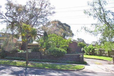 2 Sharrow Rd, Mitcham, VIC 3132