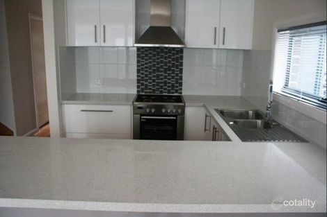 Property photo of 5 Lake Avenue Pascoe Vale VIC 3044