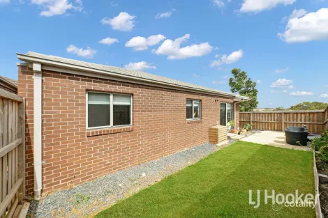 Property photo of 1 Councillor Drive Weir Views VIC 3338