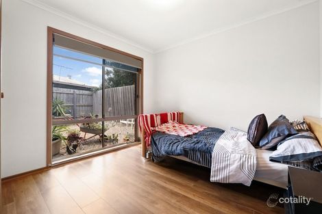 Property photo of 2/14 Kestrel Place Werribee VIC 3030