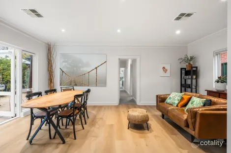 Property photo of 1/8A Wynyard Grove Wattle Park SA 5066