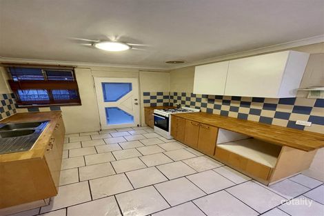 Property photo of 2/12 Foxton Street Indooroopilly QLD 4068