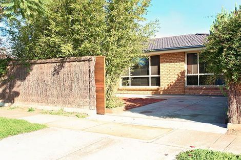 15 Blyth St, Clearview, SA 5085