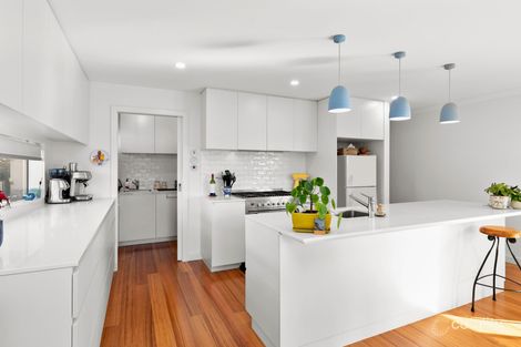 Property photo of 5 Barramundi Crescent Ocean Grove VIC 3226