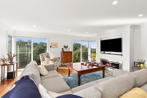 Property photo of 5 Barramundi Crescent Ocean Grove VIC 3226