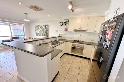 Property photo of 2/2 Old Barracks Lane Young NSW 2594