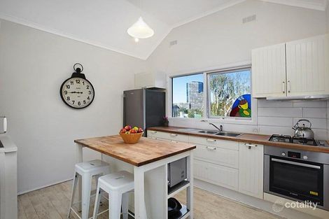 Property photo of 102 Shields Street Flemington VIC 3031