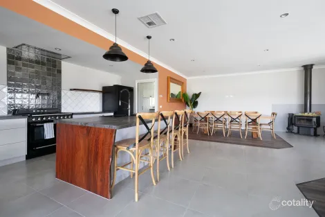 Property photo of 1074 Table Top Road Table Top NSW 2640