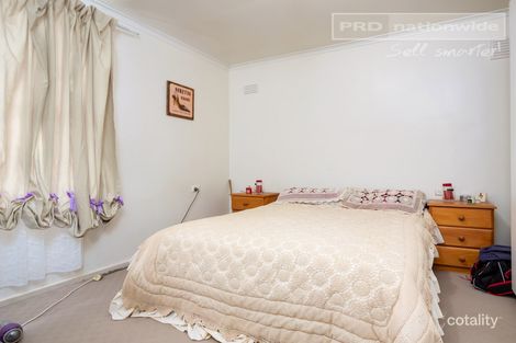 Property photo of 7 Warren Place Mount Austin NSW 2650