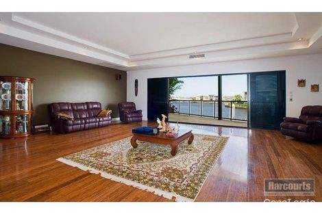 Property photo of 18 North Quay Drive Biggera Waters QLD 4216