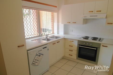 Property photo of 2/34 Wooloowin Avenue Wooloowin QLD 4030