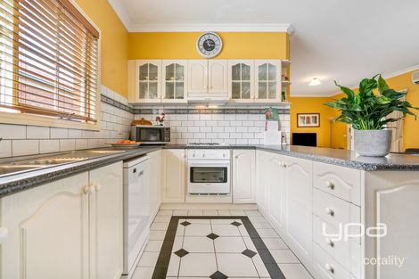 Property photo of 1 Cathkin Close Sunbury VIC 3429