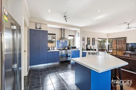 Property photo of 10 La Coruna Gardens Point Cook VIC 3030