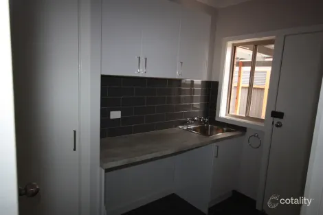 Property photo of 2/1 Kurrajong Court Benalla VIC 3672