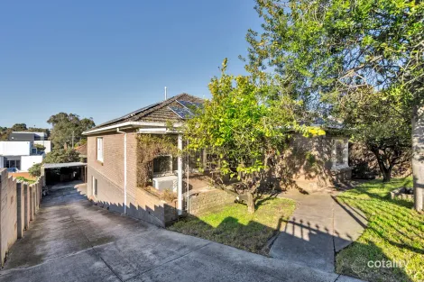 4 Brisbane St, Strathmore, VIC 3041