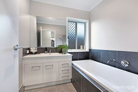 Property photo of 2 Bladensburg Street South Ripley QLD 4306
