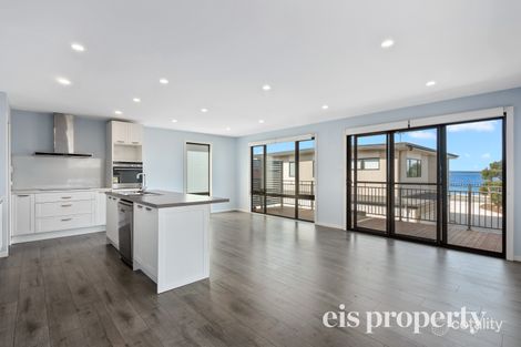Property photo of 2/22 Ocean Esplanade Blackmans Bay TAS 7052
