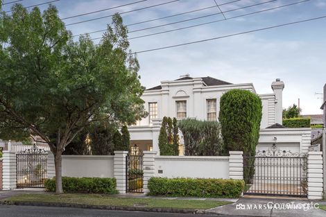 Property photo of 11 Selborne Road Toorak VIC 3142