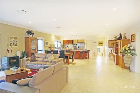 Property photo of 2 Geary Place Elderslie NSW 2570