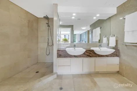 Property photo of 3 Brighton Parade Southport QLD 4215