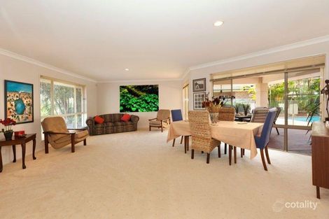 Property photo of 15 Turnberry Place Carindale QLD 4152