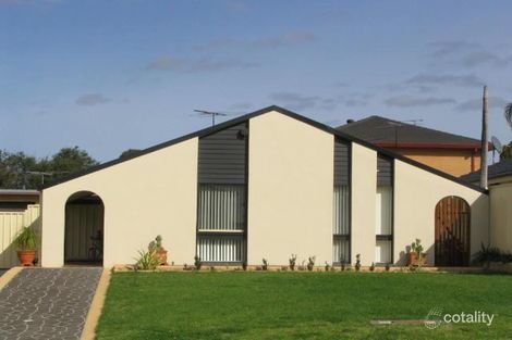 4 Hornet St, Greenfield Park, NSW 2176