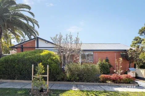 Property photo of 1 Delta Road Macleod VIC 3085