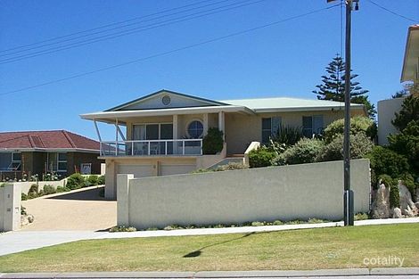 6 Karrinyup Rd, Trigg, WA 6029