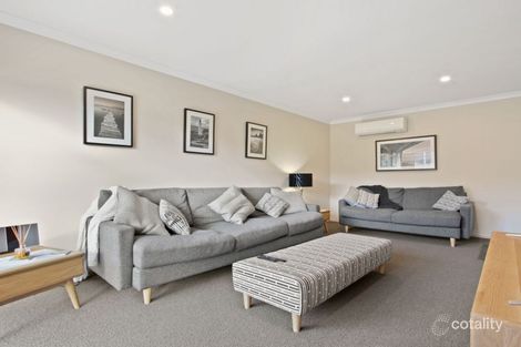 Property photo of 31 Bronsdon Street Lakes Entrance VIC 3909