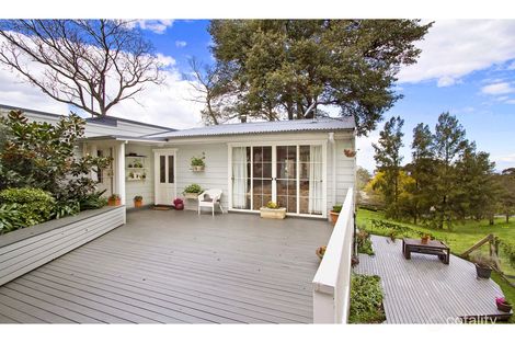 Property photo of 8 Bellbird Crescent Bowen Mountain NSW 2753