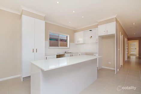Property photo of 5 Courtney Drive Sunbury VIC 3429