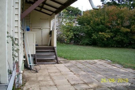 Property photo of 262 Torquay Terrace Torquay QLD 4655