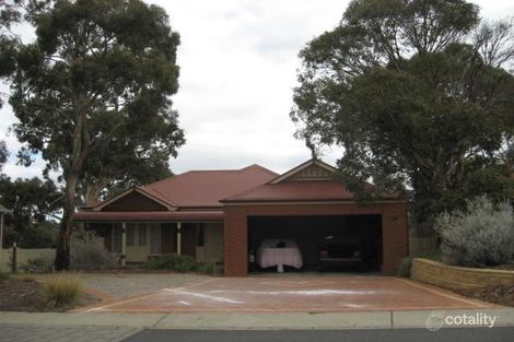 70 Yellow Gum Bvd, Sunbury, VIC 3429