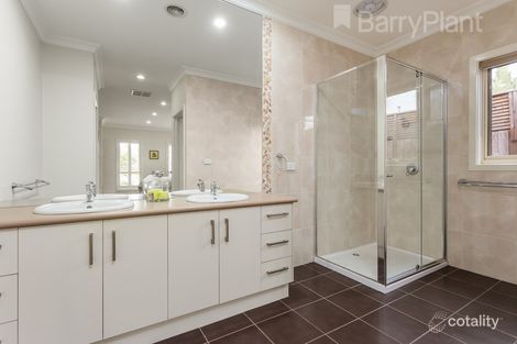 Property photo of 11 Poppy Place Point Cook VIC 3030