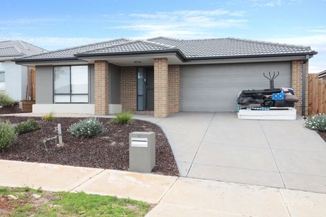 32 Hart Cres, Brookfield, VIC 3338
