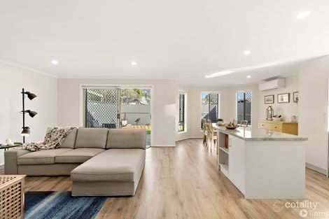 2/125 Dunrobin Rd, Warradale, SA 5046