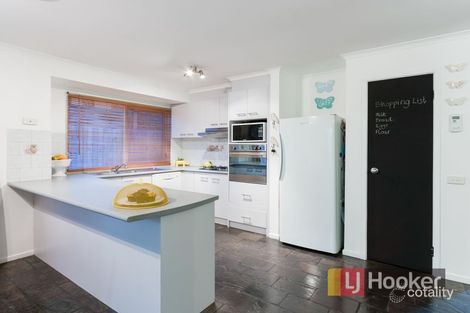 Property photo of 22 Andrea Crescent Cranbourne North VIC 3977